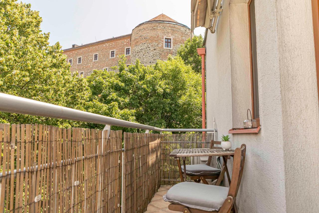 Castle View Apartment With Free Parking Μπρατισλάβα Εξωτερικό φωτογραφία