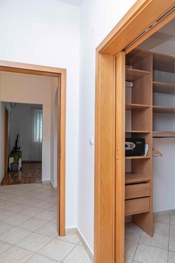 Castle View Apartment With Free Parking Μπρατισλάβα Εξωτερικό φωτογραφία