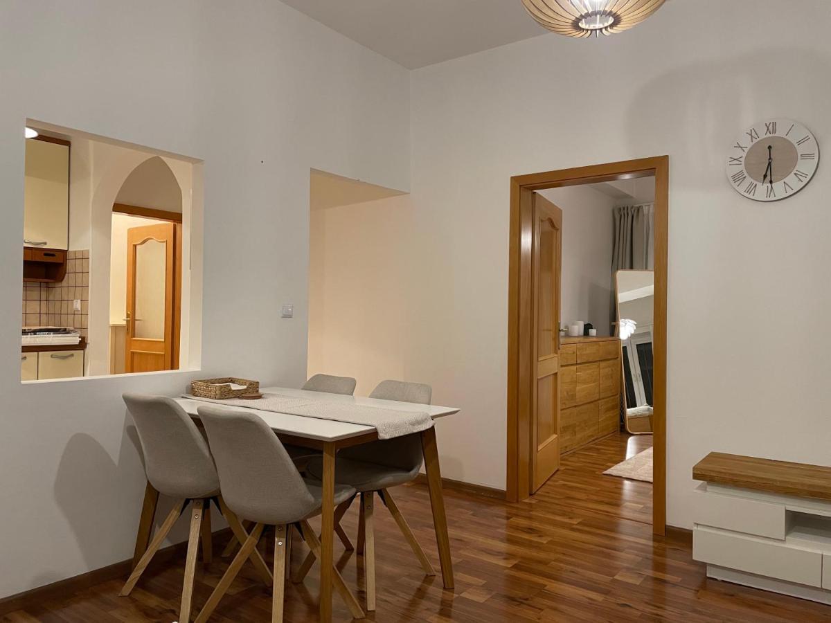 Castle View Apartment With Free Parking Μπρατισλάβα Εξωτερικό φωτογραφία