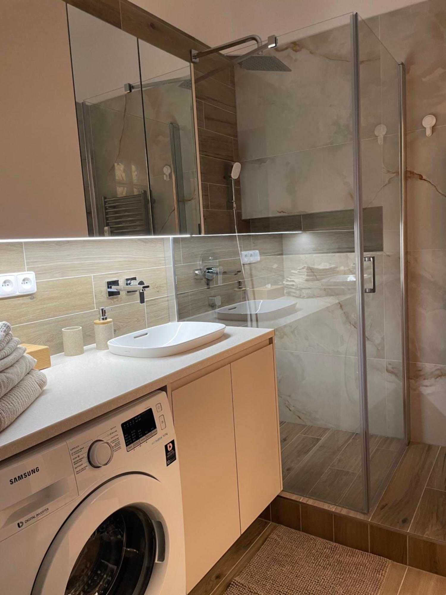Castle View Apartment With Free Parking Μπρατισλάβα Εξωτερικό φωτογραφία